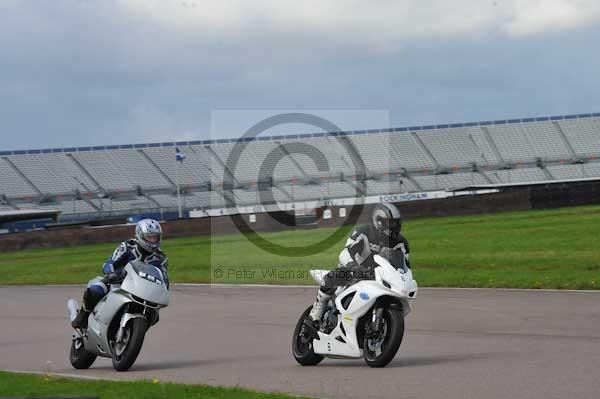 Motorcycle action photographs;Rockingham;Rockingham photographs;event digital images;eventdigitalimages;no limits trackday;peter wileman photography;rockingham corby northamptonshire;trackday;trackday digital images;trackday photos