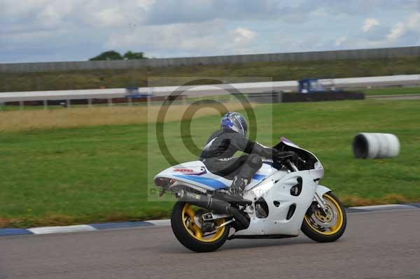 Motorcycle action photographs;Rockingham;Rockingham photographs;event digital images;eventdigitalimages;no limits trackday;peter wileman photography;rockingham corby northamptonshire;trackday;trackday digital images;trackday photos