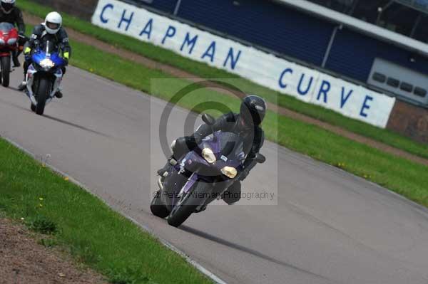 Motorcycle action photographs;Rockingham;Rockingham photographs;event digital images;eventdigitalimages;no limits trackday;peter wileman photography;rockingham corby northamptonshire;trackday;trackday digital images;trackday photos