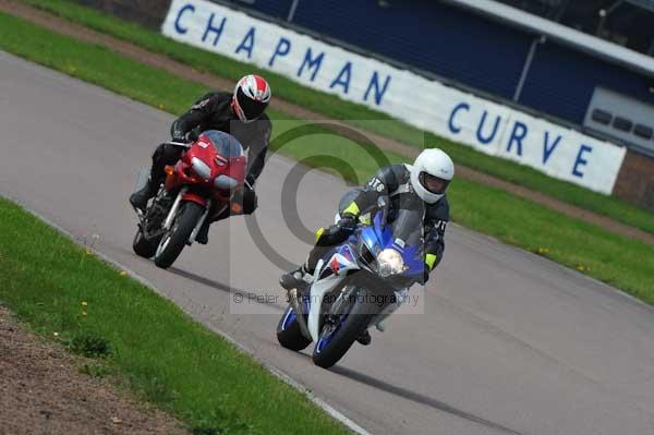 Motorcycle action photographs;Rockingham;Rockingham photographs;event digital images;eventdigitalimages;no limits trackday;peter wileman photography;rockingham corby northamptonshire;trackday;trackday digital images;trackday photos