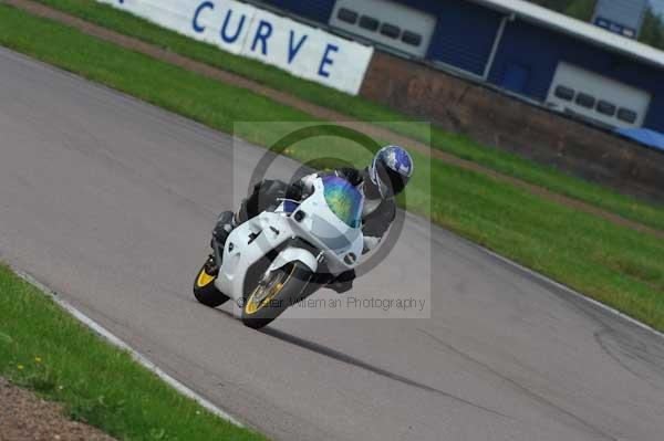 Motorcycle action photographs;Rockingham;Rockingham photographs;event digital images;eventdigitalimages;no limits trackday;peter wileman photography;rockingham corby northamptonshire;trackday;trackday digital images;trackday photos