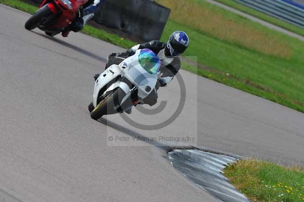 Motorcycle action photographs;Rockingham;Rockingham photographs;event digital images;eventdigitalimages;no limits trackday;peter wileman photography;rockingham corby northamptonshire;trackday;trackday digital images;trackday photos