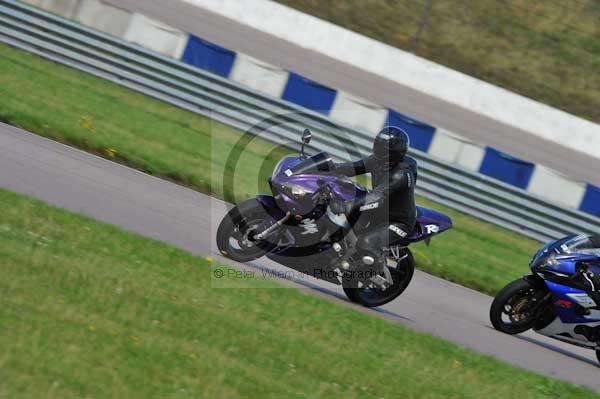 Motorcycle action photographs;Rockingham;Rockingham photographs;event digital images;eventdigitalimages;no limits trackday;peter wileman photography;rockingham corby northamptonshire;trackday;trackday digital images;trackday photos