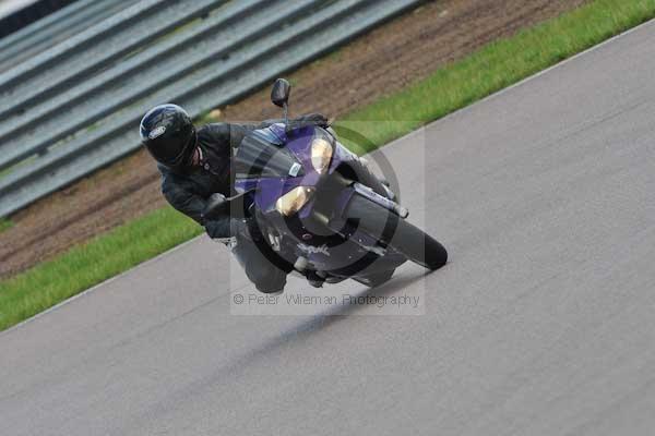 Motorcycle action photographs;Rockingham;Rockingham photographs;event digital images;eventdigitalimages;no limits trackday;peter wileman photography;rockingham corby northamptonshire;trackday;trackday digital images;trackday photos