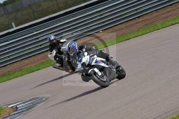 Motorcycle action photographs;Rockingham;Rockingham photographs;event digital images;eventdigitalimages;no limits trackday;peter wileman photography;rockingham corby northamptonshire;trackday;trackday digital images;trackday photos