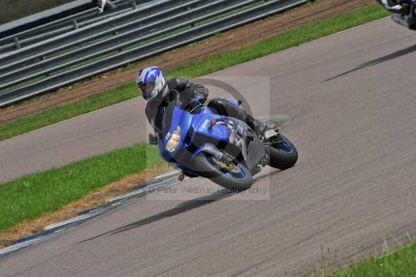 Motorcycle action photographs;Rockingham;Rockingham photographs;event digital images;eventdigitalimages;no limits trackday;peter wileman photography;rockingham corby northamptonshire;trackday;trackday digital images;trackday photos