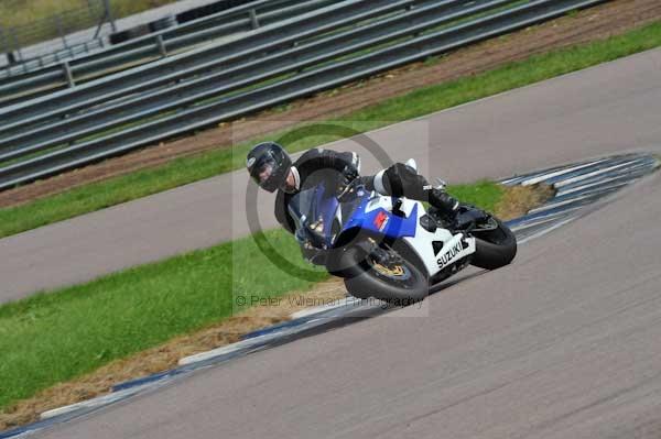 Motorcycle action photographs;Rockingham;Rockingham photographs;event digital images;eventdigitalimages;no limits trackday;peter wileman photography;rockingham corby northamptonshire;trackday;trackday digital images;trackday photos