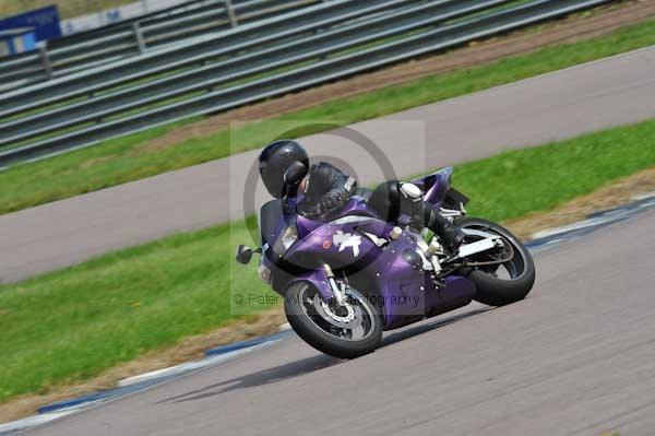 Motorcycle action photographs;Rockingham;Rockingham photographs;event digital images;eventdigitalimages;no limits trackday;peter wileman photography;rockingham corby northamptonshire;trackday;trackday digital images;trackday photos