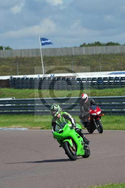 Motorcycle action photographs;Rockingham;Rockingham photographs;event digital images;eventdigitalimages;no limits trackday;peter wileman photography;rockingham corby northamptonshire;trackday;trackday digital images;trackday photos