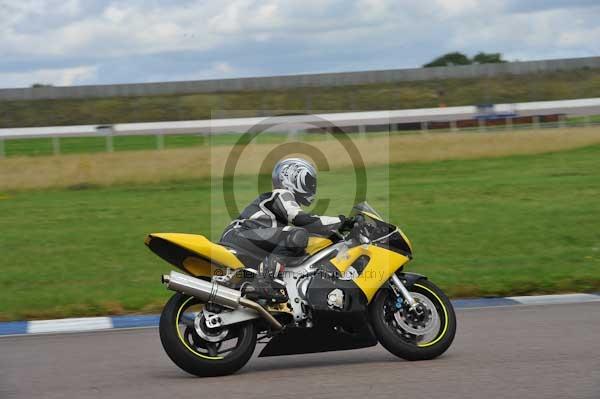 Motorcycle action photographs;Rockingham;Rockingham photographs;event digital images;eventdigitalimages;no limits trackday;peter wileman photography;rockingham corby northamptonshire;trackday;trackday digital images;trackday photos