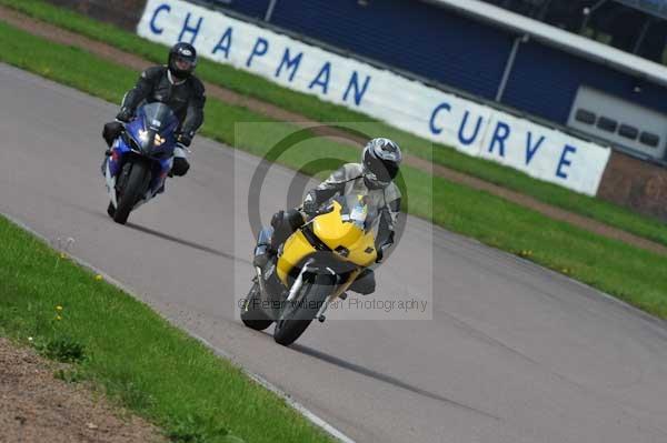 Motorcycle action photographs;Rockingham;Rockingham photographs;event digital images;eventdigitalimages;no limits trackday;peter wileman photography;rockingham corby northamptonshire;trackday;trackday digital images;trackday photos