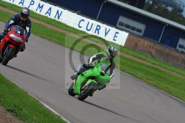 Motorcycle action photographs;Rockingham;Rockingham photographs;event digital images;eventdigitalimages;no limits trackday;peter wileman photography;rockingham corby northamptonshire;trackday;trackday digital images;trackday photos