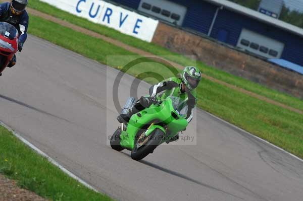 Motorcycle action photographs;Rockingham;Rockingham photographs;event digital images;eventdigitalimages;no limits trackday;peter wileman photography;rockingham corby northamptonshire;trackday;trackday digital images;trackday photos