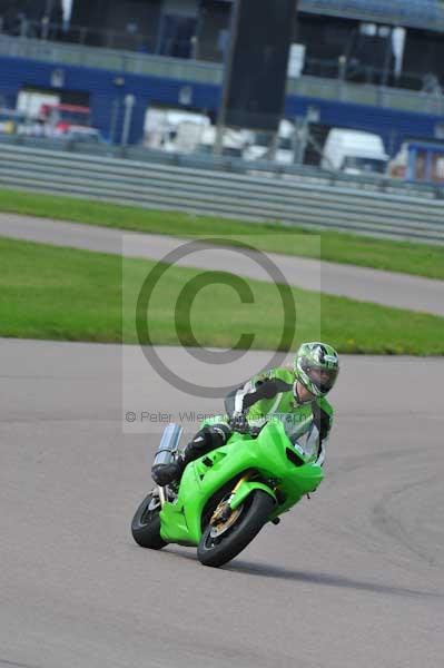 Motorcycle action photographs;Rockingham;Rockingham photographs;event digital images;eventdigitalimages;no limits trackday;peter wileman photography;rockingham corby northamptonshire;trackday;trackday digital images;trackday photos