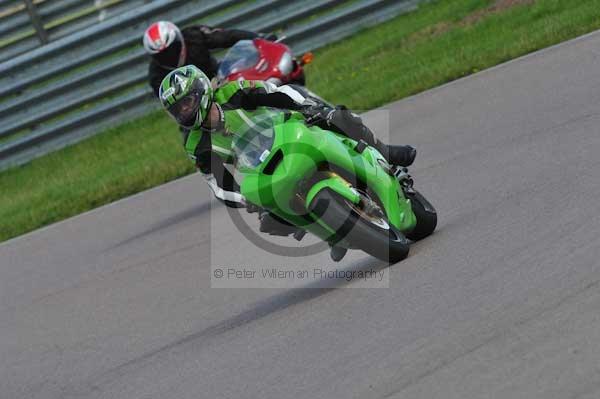 Motorcycle action photographs;Rockingham;Rockingham photographs;event digital images;eventdigitalimages;no limits trackday;peter wileman photography;rockingham corby northamptonshire;trackday;trackday digital images;trackday photos