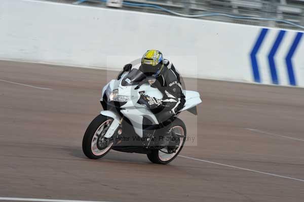 Motorcycle action photographs;Rockingham;Rockingham photographs;event digital images;eventdigitalimages;no limits trackday;peter wileman photography;rockingham corby northamptonshire;trackday;trackday digital images;trackday photos