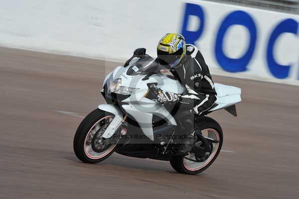 Motorcycle action photographs;Rockingham;Rockingham photographs;event digital images;eventdigitalimages;no limits trackday;peter wileman photography;rockingham corby northamptonshire;trackday;trackday digital images;trackday photos