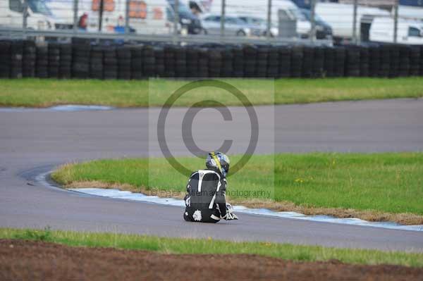 Motorcycle action photographs;Rockingham;Rockingham photographs;event digital images;eventdigitalimages;no limits trackday;peter wileman photography;rockingham corby northamptonshire;trackday;trackday digital images;trackday photos