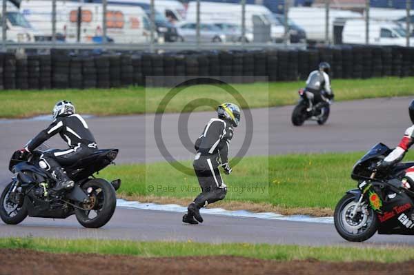 Motorcycle action photographs;Rockingham;Rockingham photographs;event digital images;eventdigitalimages;no limits trackday;peter wileman photography;rockingham corby northamptonshire;trackday;trackday digital images;trackday photos