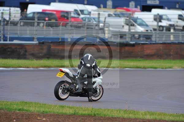 Motorcycle action photographs;Rockingham;Rockingham photographs;event digital images;eventdigitalimages;no limits trackday;peter wileman photography;rockingham corby northamptonshire;trackday;trackday digital images;trackday photos