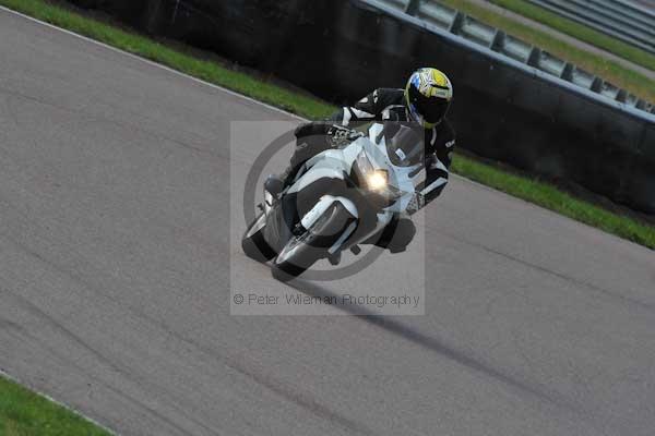 Motorcycle action photographs;Rockingham;Rockingham photographs;event digital images;eventdigitalimages;no limits trackday;peter wileman photography;rockingham corby northamptonshire;trackday;trackday digital images;trackday photos