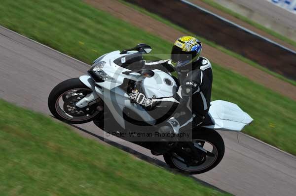 Motorcycle action photographs;Rockingham;Rockingham photographs;event digital images;eventdigitalimages;no limits trackday;peter wileman photography;rockingham corby northamptonshire;trackday;trackday digital images;trackday photos