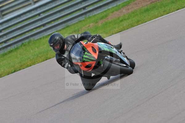 Motorcycle action photographs;Rockingham;Rockingham photographs;event digital images;eventdigitalimages;no limits trackday;peter wileman photography;rockingham corby northamptonshire;trackday;trackday digital images;trackday photos