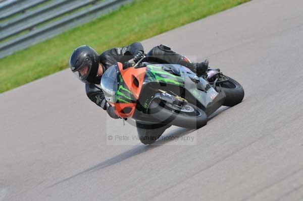 Motorcycle action photographs;Rockingham;Rockingham photographs;event digital images;eventdigitalimages;no limits trackday;peter wileman photography;rockingham corby northamptonshire;trackday;trackday digital images;trackday photos