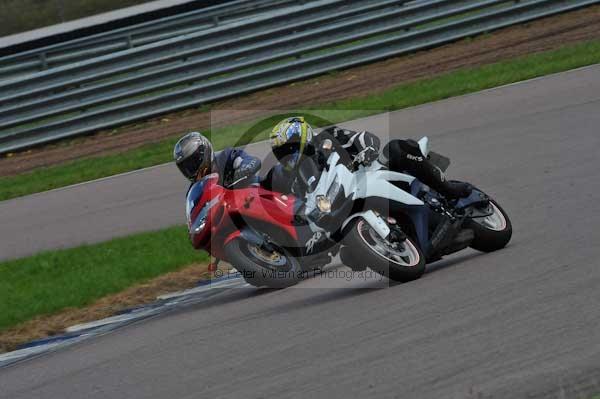 Motorcycle action photographs;Rockingham;Rockingham photographs;event digital images;eventdigitalimages;no limits trackday;peter wileman photography;rockingham corby northamptonshire;trackday;trackday digital images;trackday photos