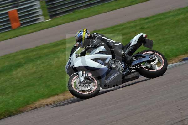 Motorcycle action photographs;Rockingham;Rockingham photographs;event digital images;eventdigitalimages;no limits trackday;peter wileman photography;rockingham corby northamptonshire;trackday;trackday digital images;trackday photos