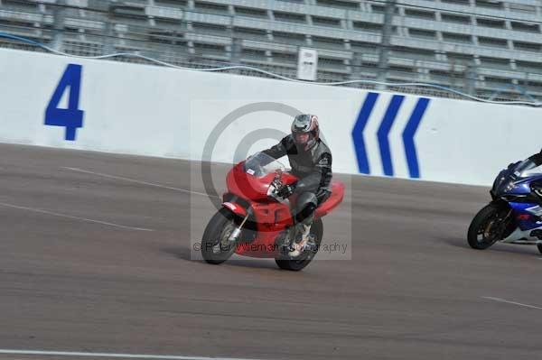 Motorcycle action photographs;Rockingham;Rockingham photographs;event digital images;eventdigitalimages;no limits trackday;peter wileman photography;rockingham corby northamptonshire;trackday;trackday digital images;trackday photos