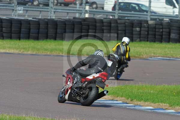 Motorcycle action photographs;Rockingham;Rockingham photographs;event digital images;eventdigitalimages;no limits trackday;peter wileman photography;rockingham corby northamptonshire;trackday;trackday digital images;trackday photos