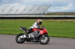 Motorcycle-action-photographs;Rockingham;Rockingham-photographs;event-digital-images;eventdigitalimages;no-limits-trackday;peter-wileman-photography;rockingham-corby-northamptonshire;trackday;trackday-digital-images;trackday-photos