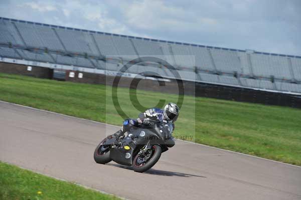 Motorcycle action photographs;Rockingham;Rockingham photographs;event digital images;eventdigitalimages;no limits trackday;peter wileman photography;rockingham corby northamptonshire;trackday;trackday digital images;trackday photos