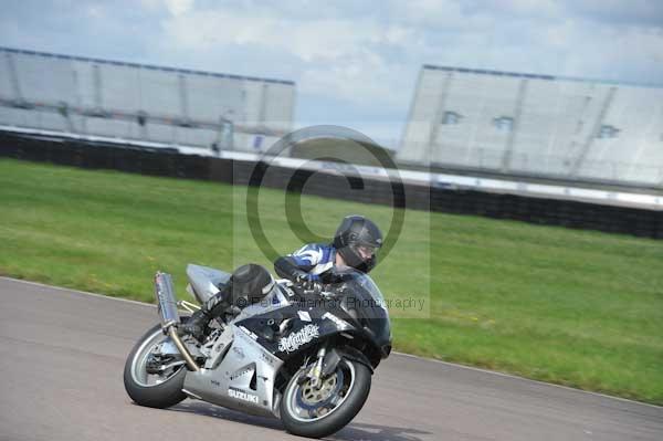 Motorcycle action photographs;Rockingham;Rockingham photographs;event digital images;eventdigitalimages;no limits trackday;peter wileman photography;rockingham corby northamptonshire;trackday;trackday digital images;trackday photos