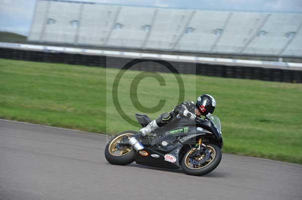 Motorcycle action photographs;Rockingham;Rockingham photographs;event digital images;eventdigitalimages;no limits trackday;peter wileman photography;rockingham corby northamptonshire;trackday;trackday digital images;trackday photos