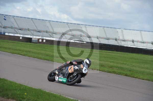 Motorcycle action photographs;Rockingham;Rockingham photographs;event digital images;eventdigitalimages;no limits trackday;peter wileman photography;rockingham corby northamptonshire;trackday;trackday digital images;trackday photos