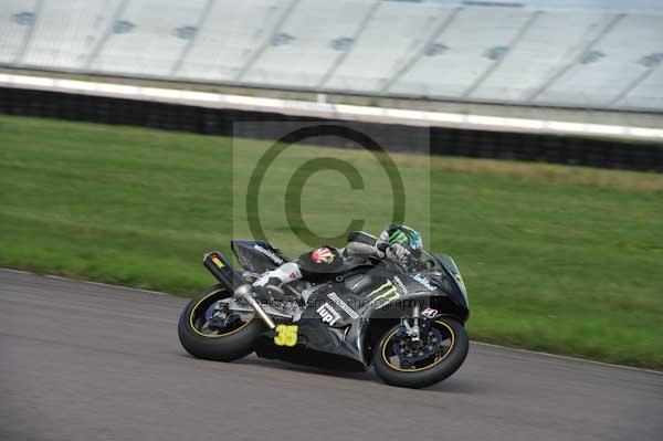 Motorcycle action photographs;Rockingham;Rockingham photographs;event digital images;eventdigitalimages;no limits trackday;peter wileman photography;rockingham corby northamptonshire;trackday;trackday digital images;trackday photos