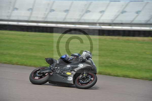 Motorcycle action photographs;Rockingham;Rockingham photographs;event digital images;eventdigitalimages;no limits trackday;peter wileman photography;rockingham corby northamptonshire;trackday;trackday digital images;trackday photos