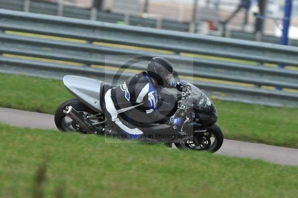 Motorcycle action photographs;Rockingham;Rockingham photographs;event digital images;eventdigitalimages;no limits trackday;peter wileman photography;rockingham corby northamptonshire;trackday;trackday digital images;trackday photos