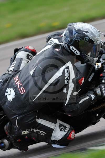 Motorcycle action photographs;Rockingham;Rockingham photographs;event digital images;eventdigitalimages;no limits trackday;peter wileman photography;rockingham corby northamptonshire;trackday;trackday digital images;trackday photos