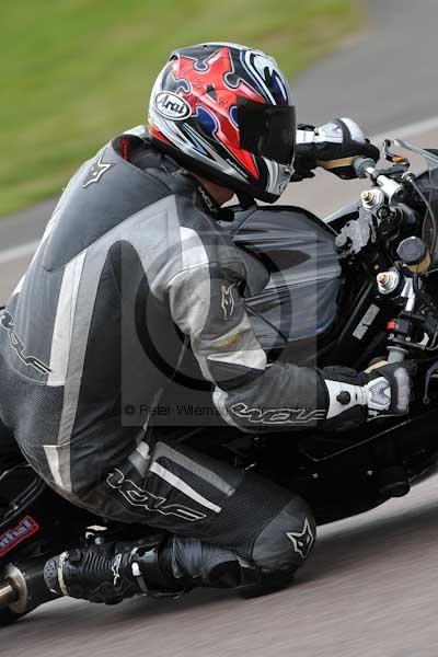 Motorcycle action photographs;Rockingham;Rockingham photographs;event digital images;eventdigitalimages;no limits trackday;peter wileman photography;rockingham corby northamptonshire;trackday;trackday digital images;trackday photos