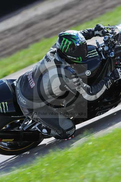 Motorcycle action photographs;Rockingham;Rockingham photographs;event digital images;eventdigitalimages;no limits trackday;peter wileman photography;rockingham corby northamptonshire;trackday;trackday digital images;trackday photos