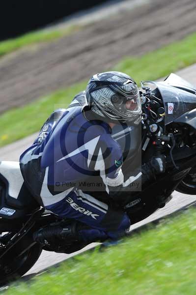 Motorcycle action photographs;Rockingham;Rockingham photographs;event digital images;eventdigitalimages;no limits trackday;peter wileman photography;rockingham corby northamptonshire;trackday;trackday digital images;trackday photos