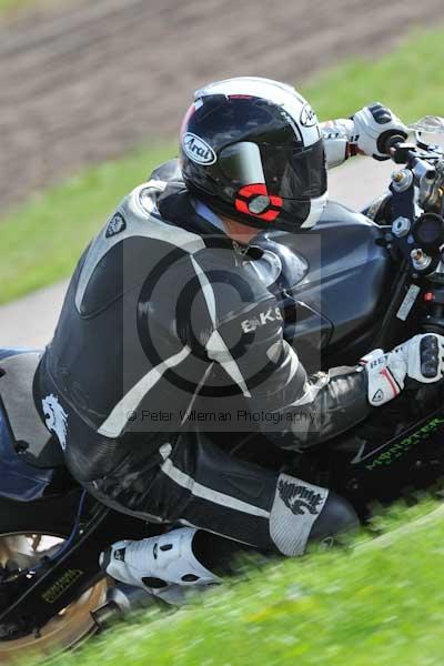 Motorcycle action photographs;Rockingham;Rockingham photographs;event digital images;eventdigitalimages;no limits trackday;peter wileman photography;rockingham corby northamptonshire;trackday;trackday digital images;trackday photos