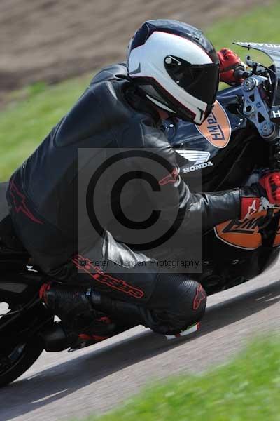 Motorcycle action photographs;Rockingham;Rockingham photographs;event digital images;eventdigitalimages;no limits trackday;peter wileman photography;rockingham corby northamptonshire;trackday;trackday digital images;trackday photos