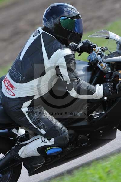 Motorcycle action photographs;Rockingham;Rockingham photographs;event digital images;eventdigitalimages;no limits trackday;peter wileman photography;rockingham corby northamptonshire;trackday;trackday digital images;trackday photos