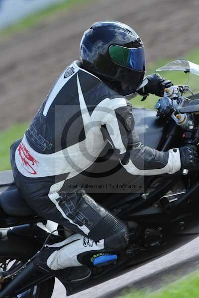 Motorcycle action photographs;Rockingham;Rockingham photographs;event digital images;eventdigitalimages;no limits trackday;peter wileman photography;rockingham corby northamptonshire;trackday;trackday digital images;trackday photos