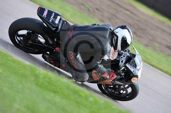 Motorcycle action photographs;Rockingham;Rockingham photographs;event digital images;eventdigitalimages;no limits trackday;peter wileman photography;rockingham corby northamptonshire;trackday;trackday digital images;trackday photos