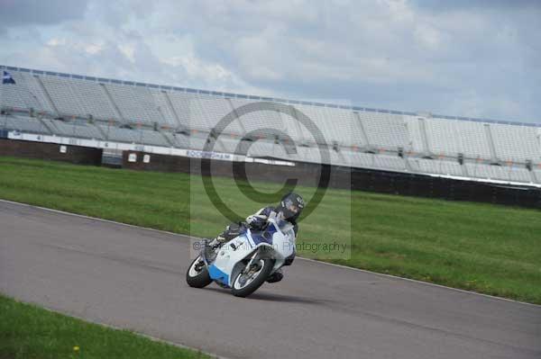 Motorcycle action photographs;Rockingham;Rockingham photographs;event digital images;eventdigitalimages;no limits trackday;peter wileman photography;rockingham corby northamptonshire;trackday;trackday digital images;trackday photos